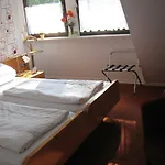 Haus Ursula ゲストハウス 3*