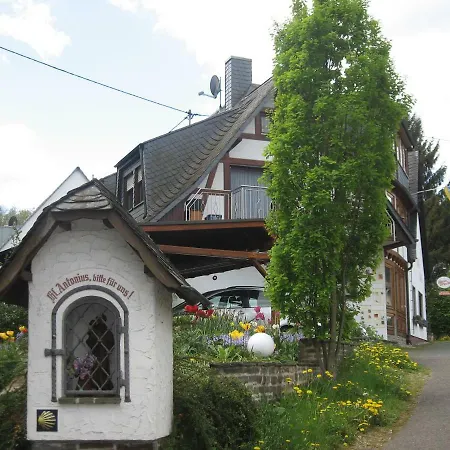 Pensión Haus Ursula 3*